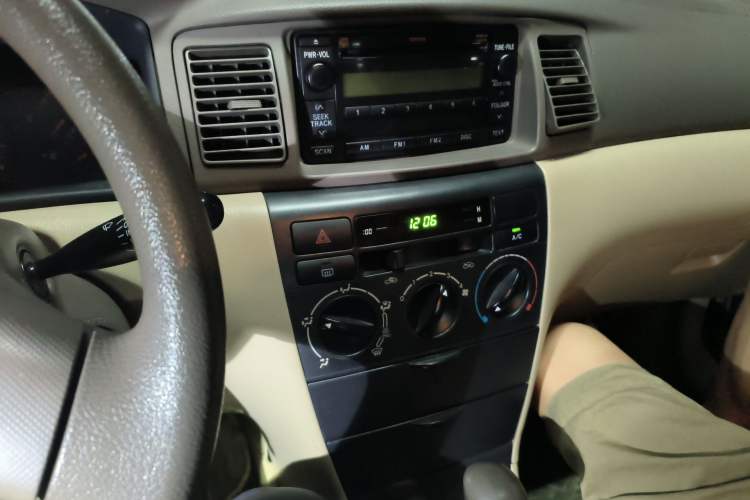 Used Toyota Corolla EX 2010 1.6L Automatic Classic Edition Audio And AC Panel