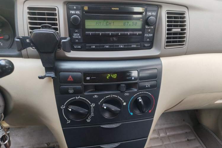 Used Toyota Corolla EX 2010 1.6L Manual Classic Edition Audio And AC Panel