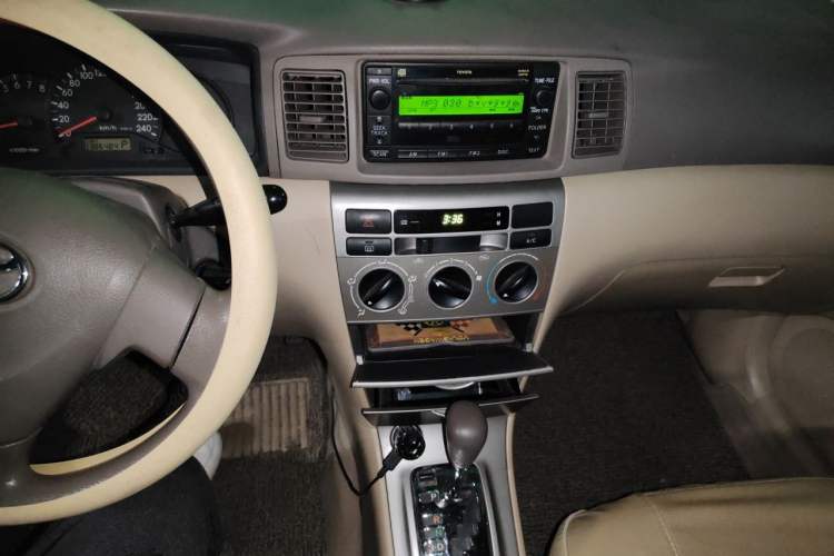 Used Toyota Corolla EX 2010 1.6L Automatic Luxury Edition Audio And AC Panel
