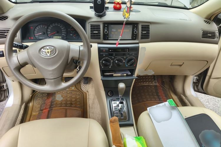 Used Toyota Corolla EX 2010 1.6L Automatic Classic Edition Center Console