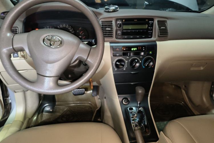 Used Toyota Corolla EX 2010 1.6L Automatic Classic Edition Center Console