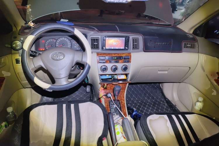 Used Toyota Corolla EX 2010 1.6L Automatic Classic Edition Center Console