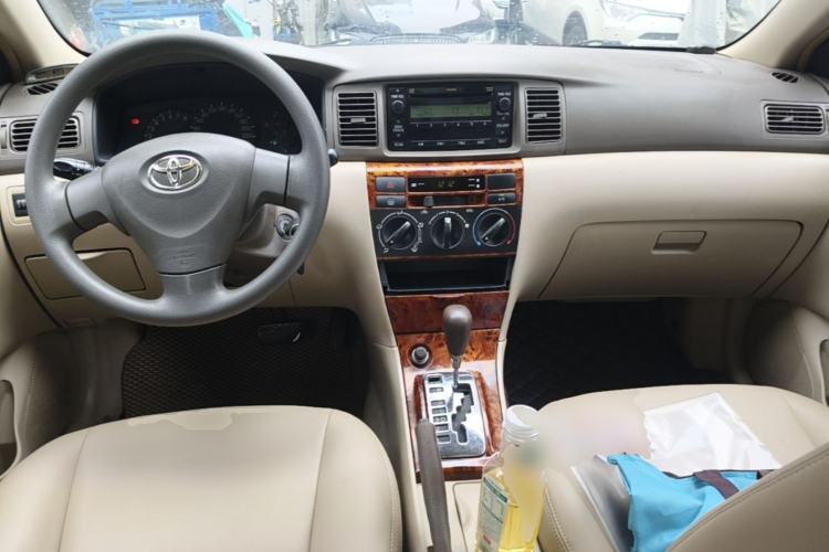 Used Toyota Corolla EX 2010 1.6L Automatic Classic Edition Center Console