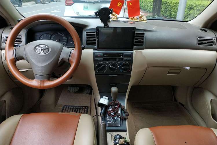 Used Toyota Corolla EX 2010 1.6L Automatic Classic Edition Center Console