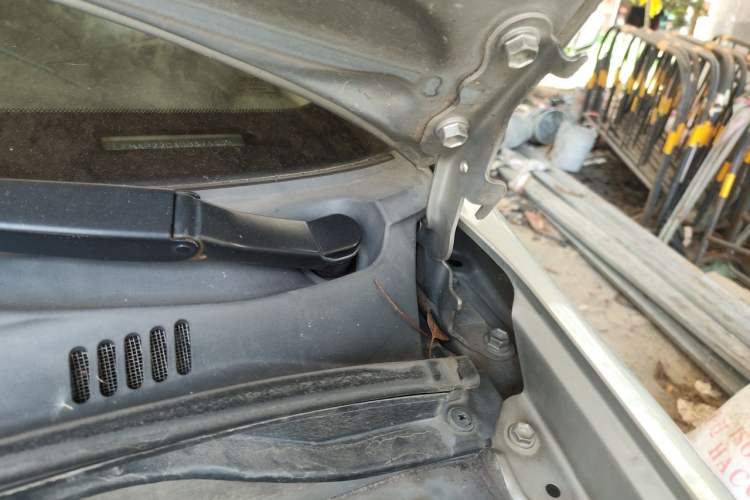 Used Toyota Corolla EX 2010 1.6L Automatic Classic Edition Engine Bay Left