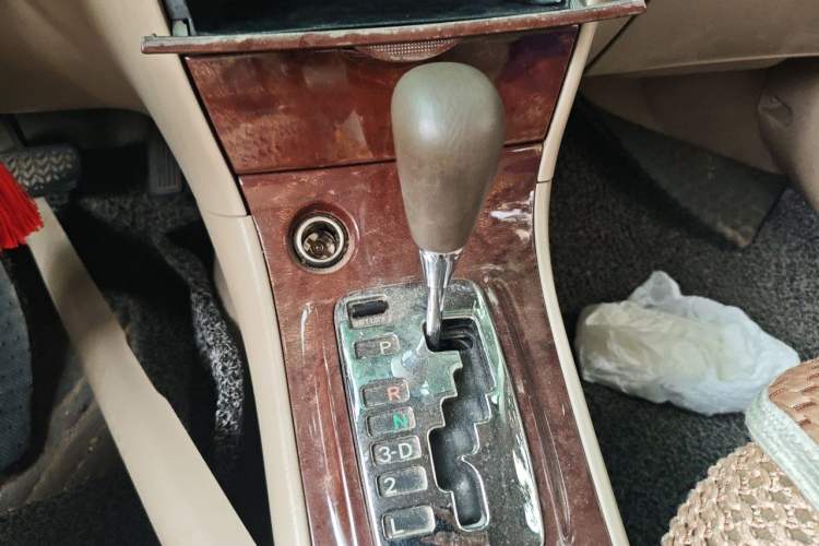 Used Toyota Corolla EX 2010 1.6L Automatic Classic Edition Gear Lever