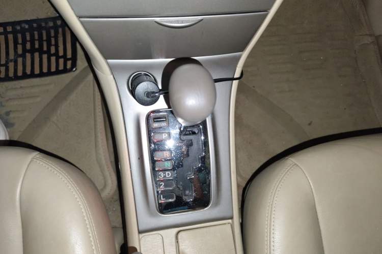 Used Toyota Corolla EX 2010 1.6L Automatic Luxury Edition Gear Lever