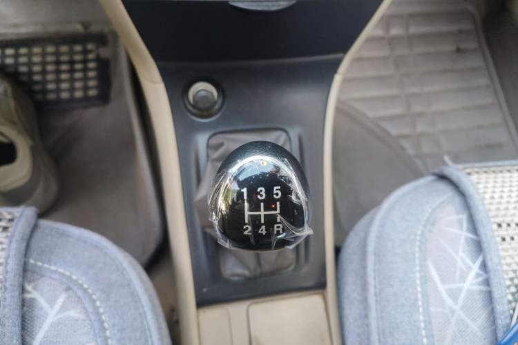 Used Toyota Corolla EX 2010 1.6L Manual Classic Edition Gear Lever