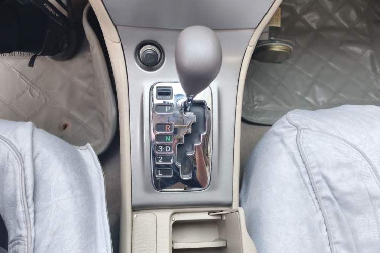 Used Toyota Corolla EX 2010 1.6L Automatic Luxury Edition Gear Lever