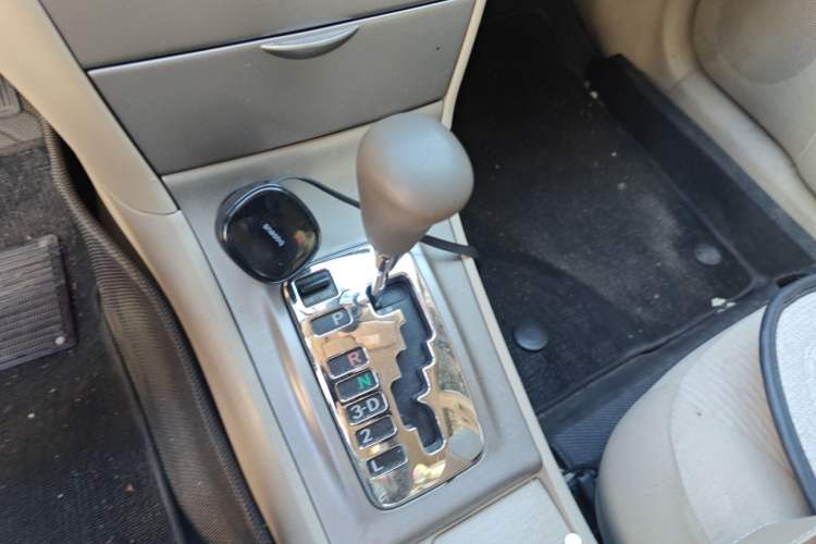 Used Toyota Corolla EX 2010 1.6L Automatic Classic Edition Gear Lever