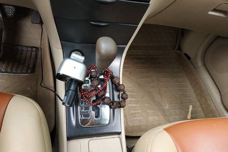 Used Toyota Corolla EX 2010 1.6L Automatic Classic Edition Gear Lever