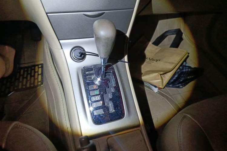 Used Toyota Corolla EX 2010 1.6L Automatic Luxury Edition Gear Lever