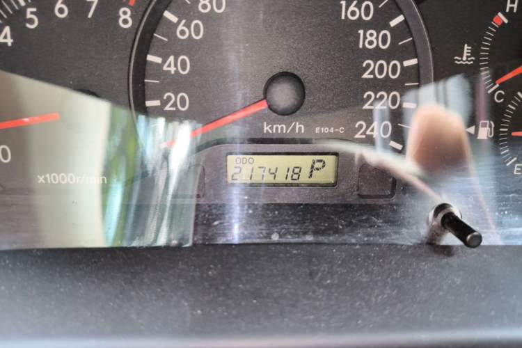 Used Toyota Corolla EX 2010 1.6L Automatic Luxury Edition Odometer Close Up