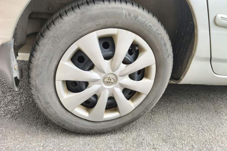 Used Toyota Corolla EX 2010 1.6L Automatic Classic Edition Right Front Wheel Hub
