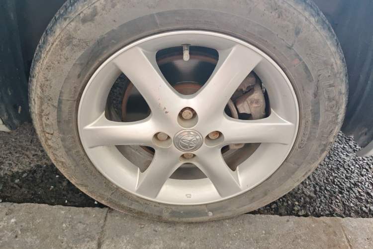Used Toyota Corolla EX 2010 1.6L Automatic Classic Edition Right Front Wheel Hub