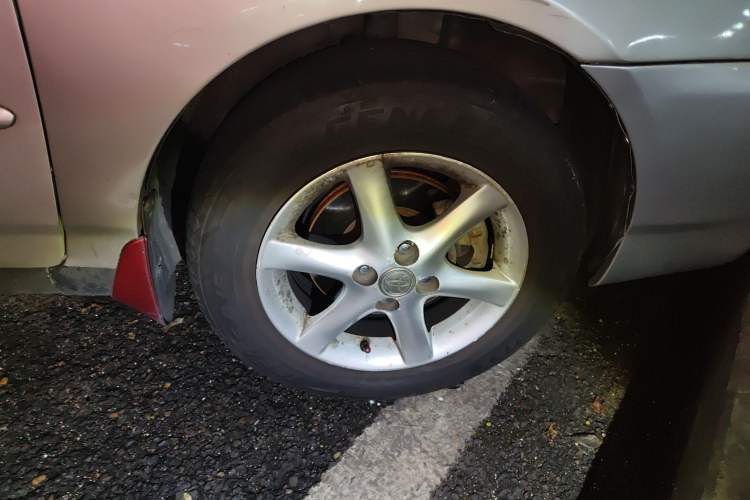 Used Toyota Corolla EX 2010 1.6L Automatic Classic Edition Right Front Wheel Hub