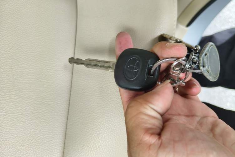 Used Toyota Corolla EX 2010 1.6L Automatic Classic Edition Vehicle Key