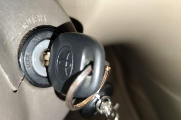 Used Toyota Corolla EX 2010 1.6L Automatic Luxury Edition Vehicle Key