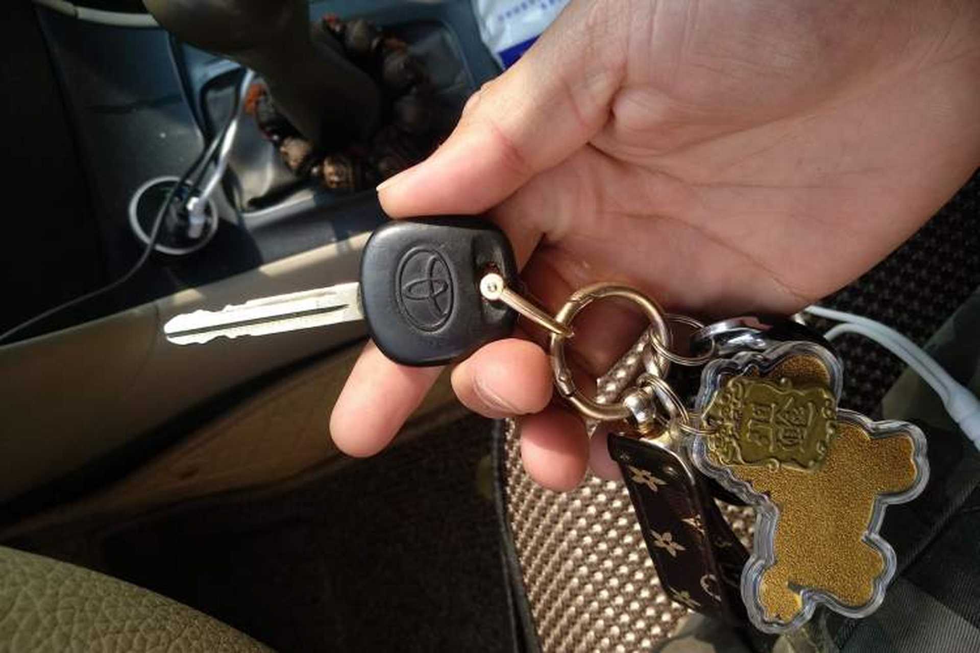 Used Toyota Corolla EX 2010 1.6L Manual Classic Edition Vehicle Key