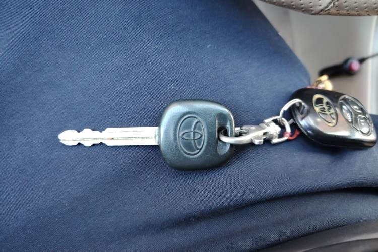 Used Toyota Corolla EX 2010 1.6L Automatic Luxury Edition Vehicle Key