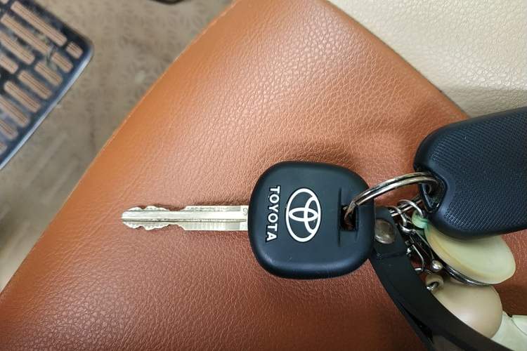 Used Toyota Corolla EX 2010 1.6L Automatic Classic Edition Vehicle Key