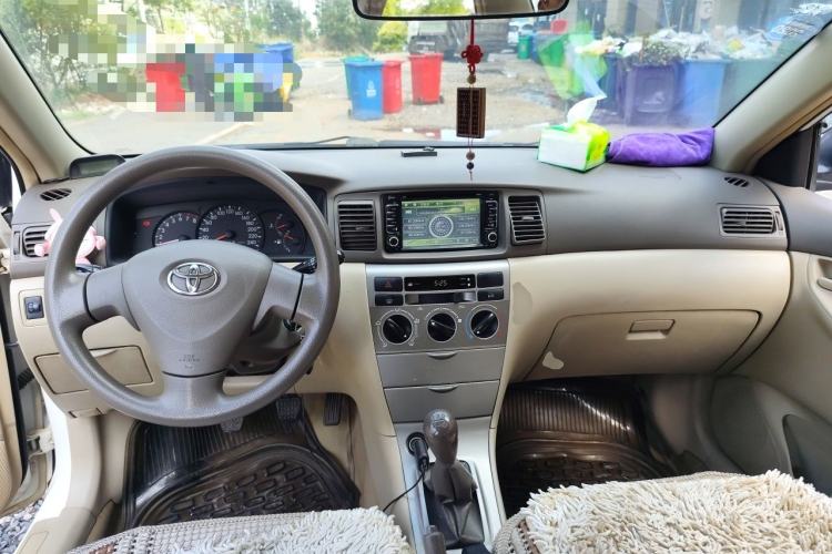 Used Toyota Corolla EX 2010 1.6L Manual Luxury Edition Center Console