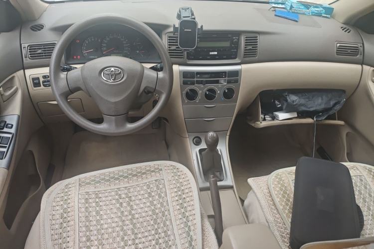 Used Toyota Corolla EX 2010 1.6L Manual Luxury Edition Center Console