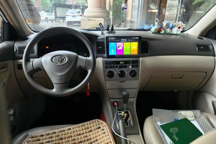 Used Toyota Corolla EX 2010 1.6L Automatic Luxury Edition Center Console