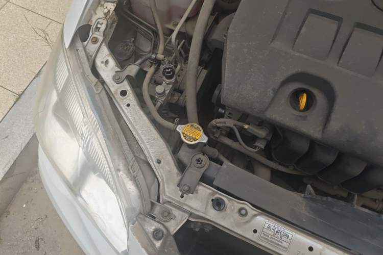 Used Toyota Corolla EX 2010 1.6L Manual Luxury Edition Engine Bay Right