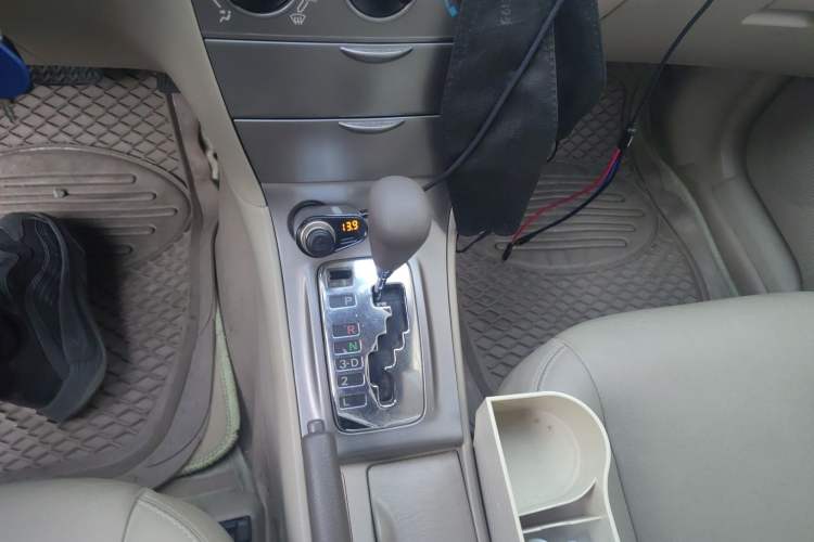 Used Toyota Corolla EX 2010 1.6L Automatic Luxury Edition Gear Lever