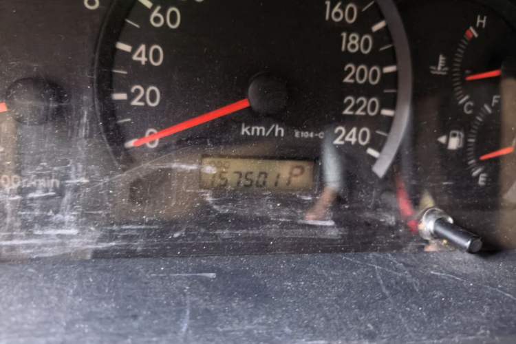 Used Toyota Corolla EX 2010 1.6L Automatic Luxury Edition Odometer Close Up