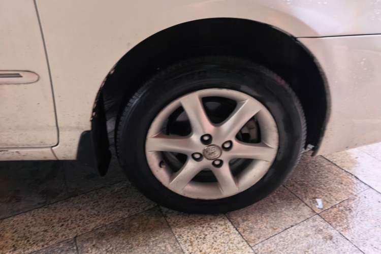 Used Toyota Corolla EX 2010 1.6L Automatic Luxury Edition Right Front Wheel Hub