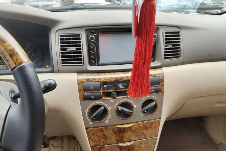 Used Toyota Corolla EX 2011 1.6L Automatic Classic Edition Audio And AC Panel