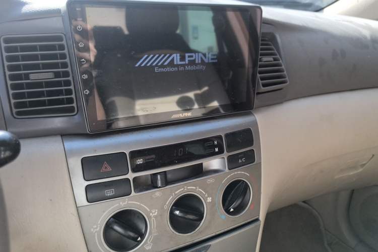 Used Toyota Corolla EX 2011 1.6L Manual Classic Edition Audio And AC Panel