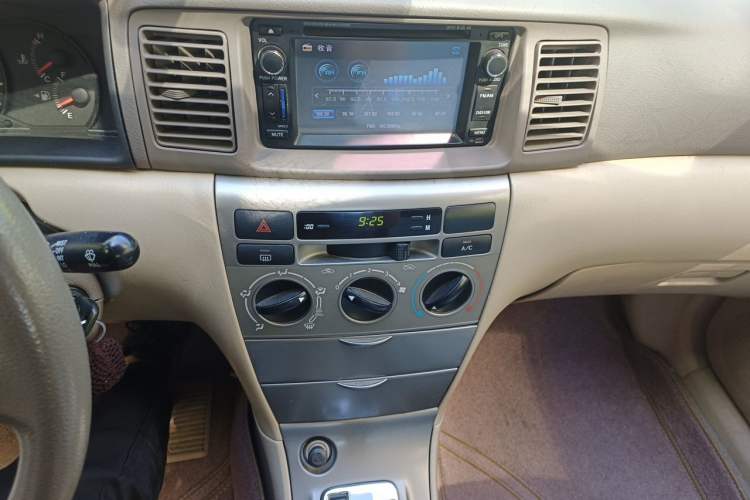 Used Toyota Corolla EX 2011 1.6L Automatic Luxury Edition Audio And AC Panel