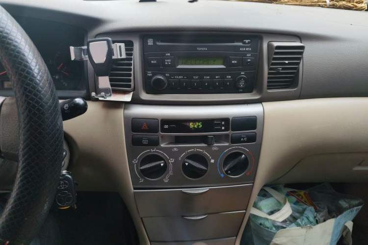 Used Toyota Corolla EX 2011 1.6L Automatic Classic Edition Audio And AC Panel
