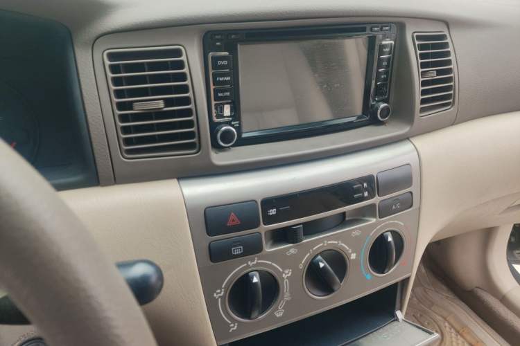 Used Toyota Corolla EX 2011 1.6L Automatic Luxury Edition Audio And AC Panel