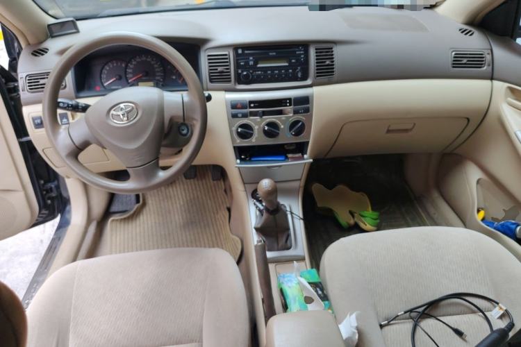 Used Toyota Corolla EX 2011 1.6L Manual Classic Edition Center Console