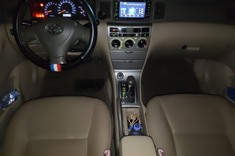 Used Toyota Corolla EX 2011 1.6L Automatic Classic Edition Center Console