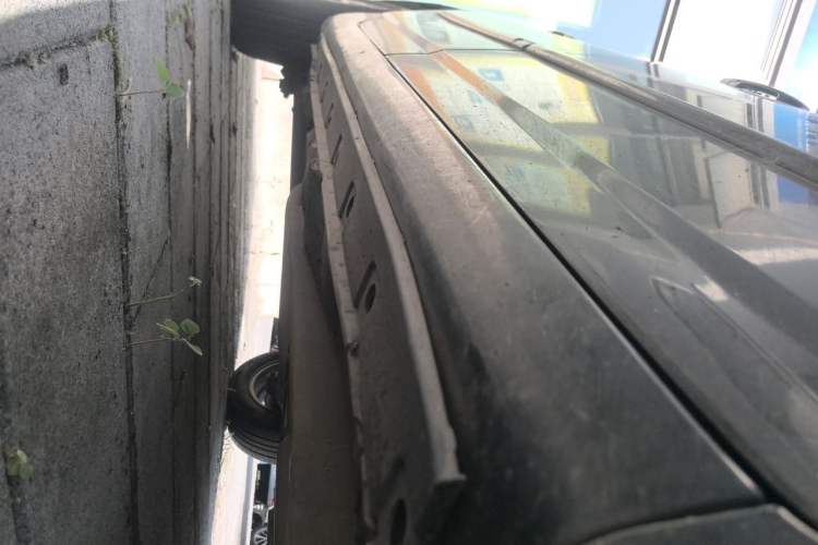Used Toyota Corolla EX 2011 1.6L Manual Classic Edition Chassis Front Right