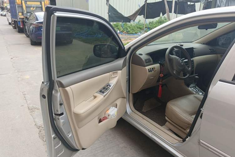 Used Toyota Corolla EX 2011 1.6L Automatic Luxury Edition Driver Seat