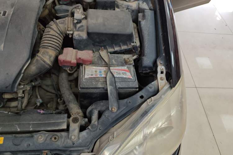 Used Toyota Corolla EX 2011 1.6L Automatic Luxury Edition Engine Bay Left