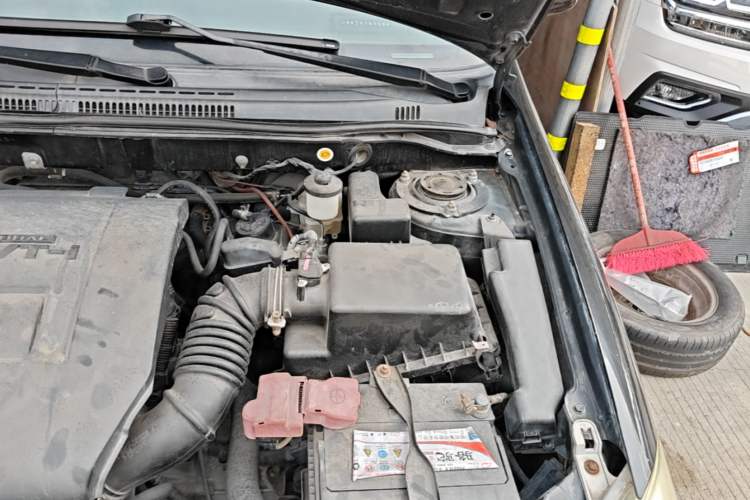 Used Toyota Corolla EX 2011 1.6L Automatic Classic Edition Engine Bay Left