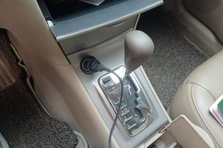 Used Toyota Corolla EX 2011 1.6L Automatic Luxury Edition Gear Lever