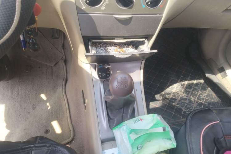 Used Toyota Corolla EX 2011 1.6L Manual Classic Edition Gear Lever