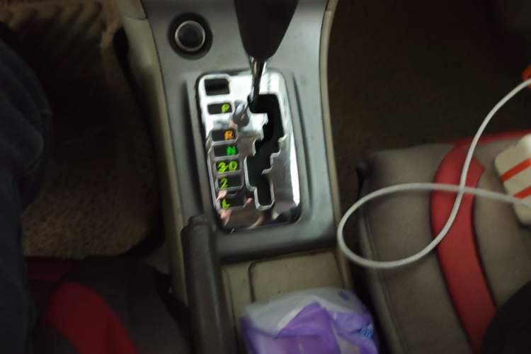 Used Toyota Corolla EX 2011 1.6L Automatic Luxury Edition Gear Lever