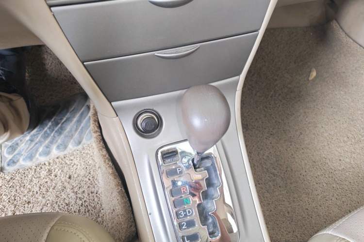 Used Toyota Corolla EX 2011 1.6L Automatic Classic Edition Gear Lever