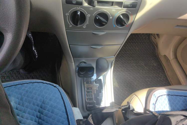 Used Toyota Corolla EX 2011 1.6L Automatic Luxury Edition Gear Lever