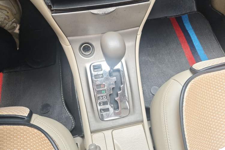 Used Toyota Corolla EX 2011 1.6L Automatic Luxury Edition Gear Lever
