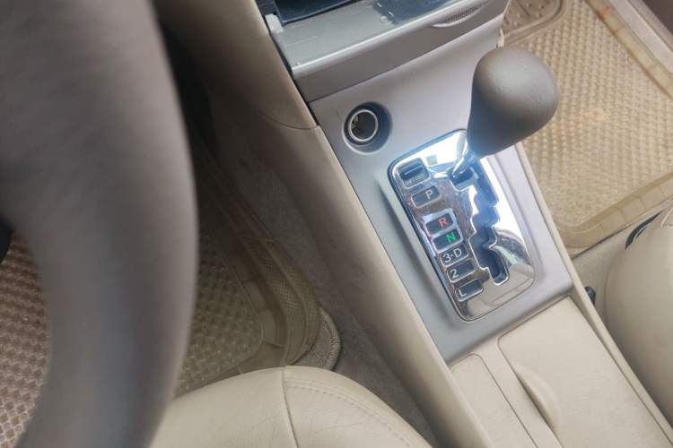 Used Toyota Corolla EX 2011 1.6L Automatic Luxury Edition Gear Lever